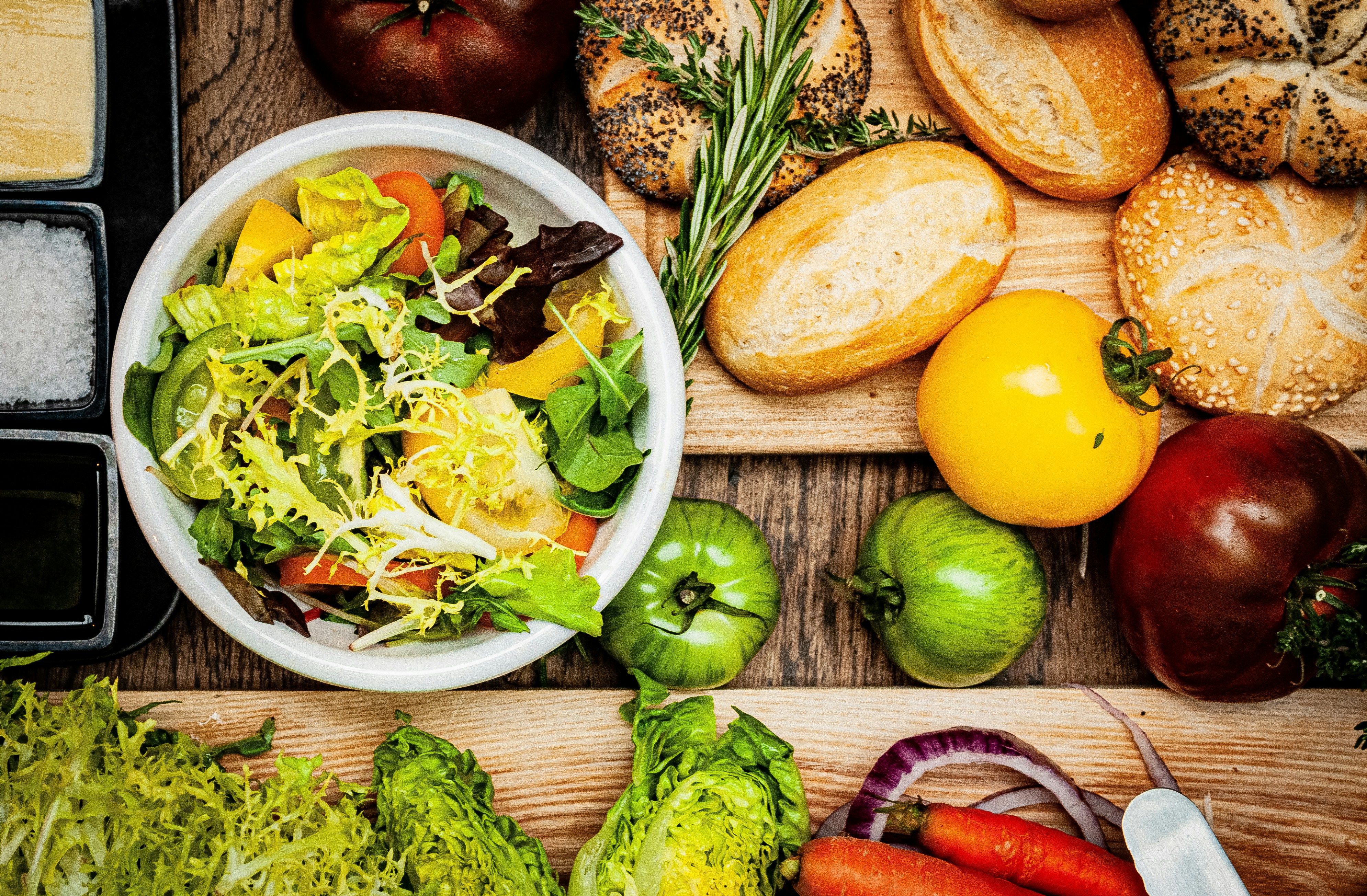 grams to kilocalories conversion — food nutrition label with macronutrients protein carbs fat in grams