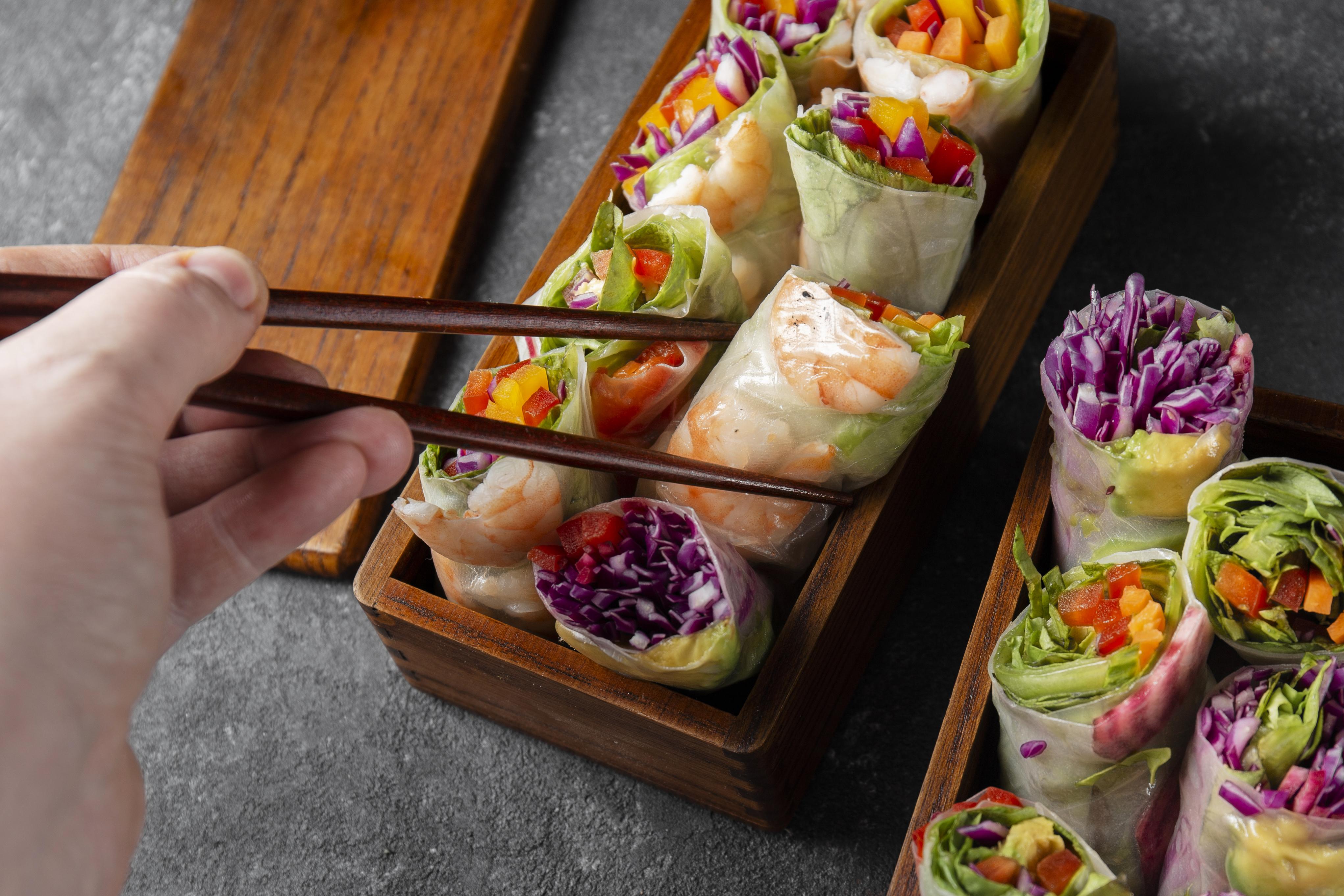 calories in rolls — dinner rolls bread rolls spring rolls and sushi rolls compared